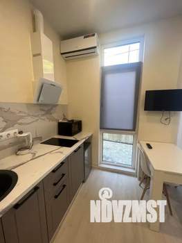 Студия квартира, посуточно, 30м2, 1/3 этаж