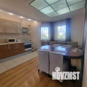 1-к квартира, посуточно, 62м2, 9/16 этаж