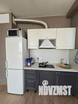 Студия квартира, посуточно, 40м2, 5/8 этаж