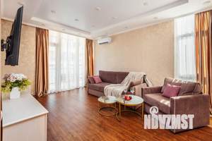 1-к квартира, посуточно, 63м2, 1/1 этаж