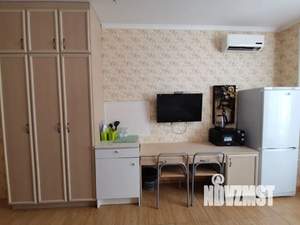 Студия квартира, посуточно, 40м2, 2/5 этаж