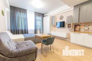Студия квартира, посуточно, 40м2, 1/8 этаж