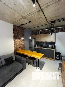 Студия квартира, посуточно, 38м2, 1/4 этаж