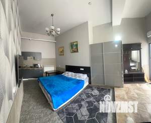 Студия квартира, посуточно, 30м2, 1/3 этаж