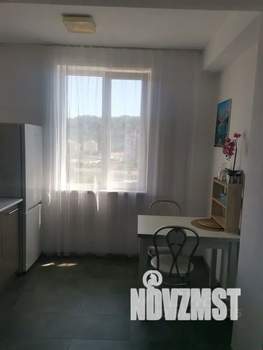 Студия квартира, посуточно, 35м2, 10/12 этаж