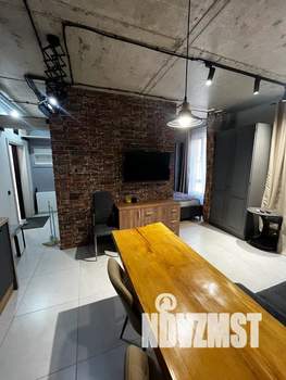 Студия квартира, посуточно, 38м2, 1/4 этаж