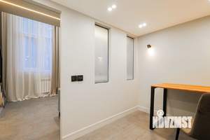 Студия квартира, посуточно, 42м2, 1/17 этаж