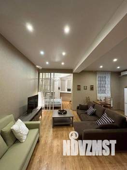 3-к квартира, посуточно, 55м2, 1/1 этаж