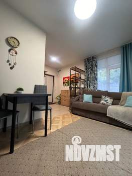 Студия квартира, посуточно, 28м2, 1/6 этаж