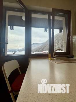 Студия квартира, посуточно, 37м2, 2/5 этаж