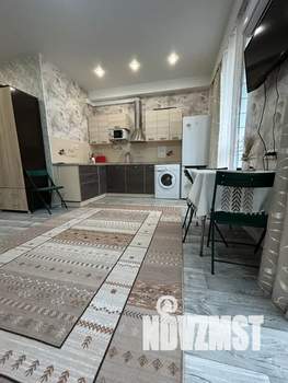 Студия квартира, посуточно, 35м2, 3/3 этаж