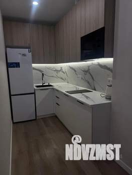 Студия квартира, посуточно, 37м2, 3/12 этаж