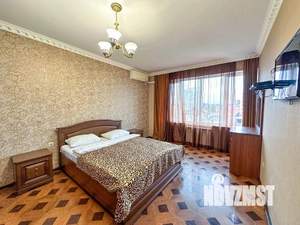 3-к квартира, посуточно, 100м2, 1/1 этаж