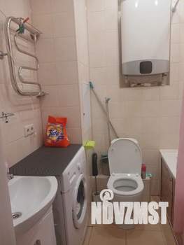 Студия квартира, посуточно, 40м2, 1/5 этаж