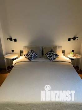 Студия квартира, посуточно, 40м2, 2/19 этаж