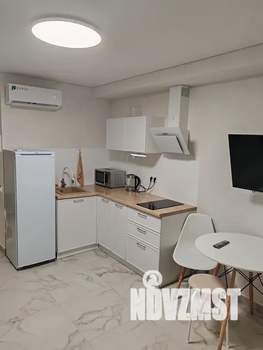 Студия квартира, посуточно, 25м2, 1/4 этаж