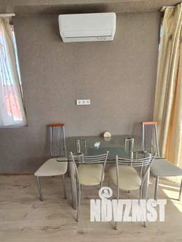 Студия квартира, посуточно, 40м2, 5/8 этаж