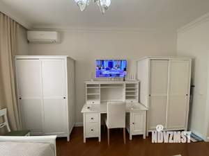 3-к квартира, на длительный срок, 130м2, 4/6 этаж