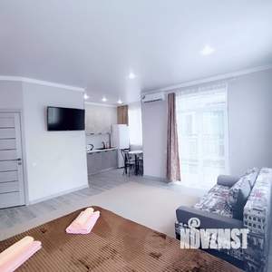 Студия квартира, посуточно, 38м2, 4/5 этаж