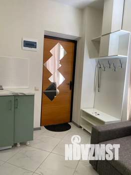 Студия квартира, посуточно, 27м2, 1/10 этаж