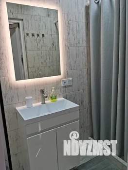 Студия квартира, посуточно, 40м2, 2/2 этаж