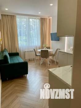 2-к квартира, посуточно, 38м2, 6/18 этаж