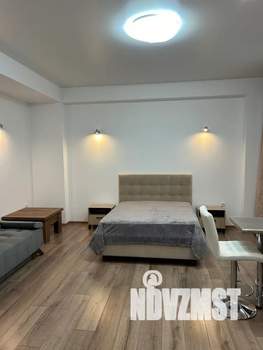 Студия квартира, посуточно, 32м2, 2/13 этаж