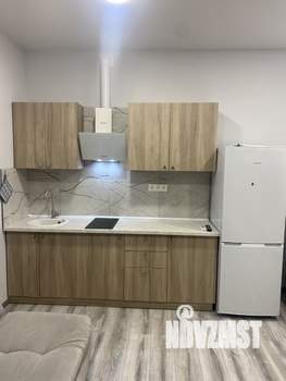Студия квартира, посуточно, 40м2, 2/3 этаж