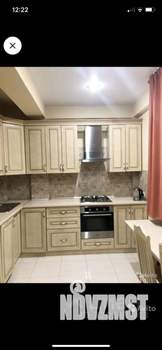 3-к квартира, на длительный срок, 100м2, 1/3 этаж