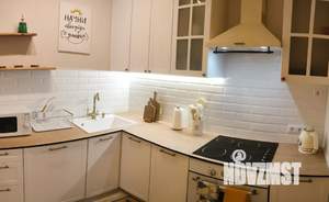 2-к квартира, посуточно, 60м2, 1/18 этаж