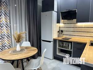 Студия квартира, посуточно, 35м2, 1/7 этаж