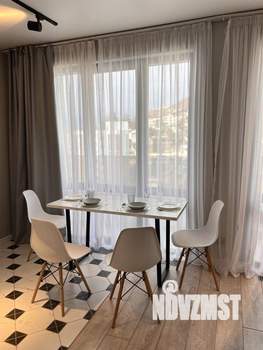 Студия квартира, посуточно, 40м2, 8/11 этаж