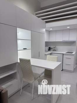 Студия квартира, посуточно, 35м2, 1/4 этаж