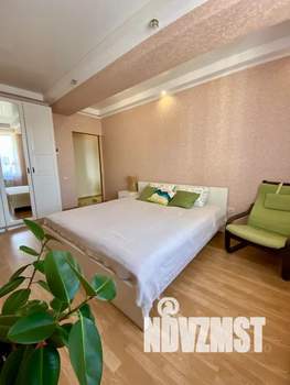 2-к квартира, посуточно, 43м2, 4/10 этаж