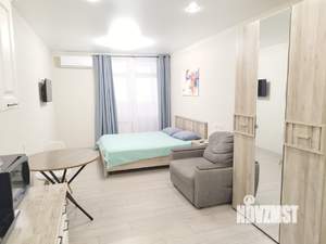 Студия квартира, посуточно, 30м2, 1/19 этаж