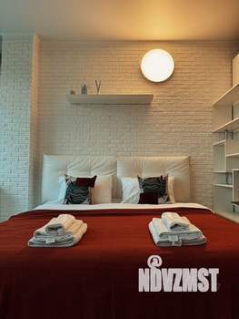 Студия квартира, посуточно, 32м2, 1/23 этаж