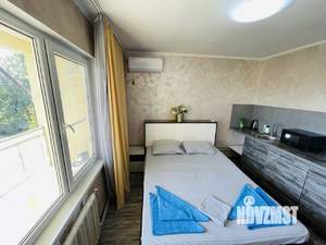 Студия квартира, посуточно, 28м2, 3/3 этаж
