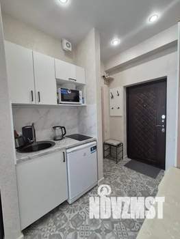 Студия квартира, посуточно, 22м2, 1/10 этаж