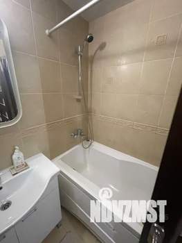 Студия квартира, посуточно, 44м2, 1/4 этаж