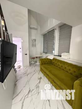 Студия квартира, посуточно, 32м2, 1/4 этаж