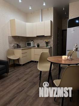 Студия квартира, посуточно, 30м2, 11/20 этаж