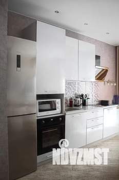 Студия квартира, посуточно, 30м2, 1/4 этаж