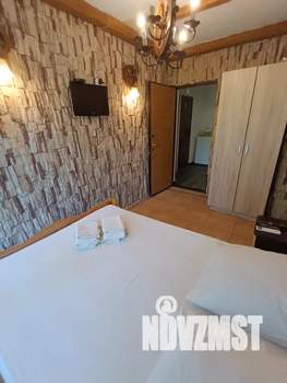 1-к квартира, посуточно, 18м2, 1/2 этаж