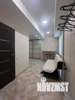 Студия квартира, посуточно, 40м2, 2/5 этаж