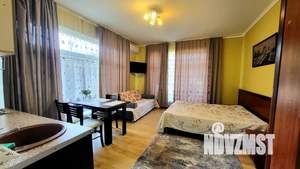 Студия квартира, посуточно, 36м2, 1/3 этаж