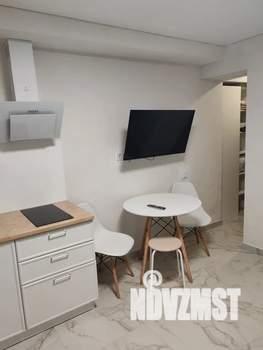 Студия квартира, посуточно, 25м2, 1/4 этаж