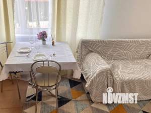 Студия квартира, посуточно, 30м2, 2/5 этаж