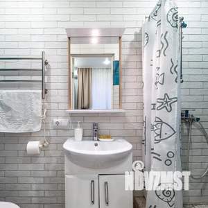 Студия квартира, посуточно, 20м2, 1/4 этаж