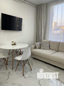 Студия квартира, посуточно, 30м2, 1/4 этаж