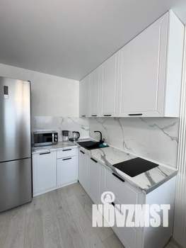 Студия квартира, посуточно, 42м2, 11/12 этаж